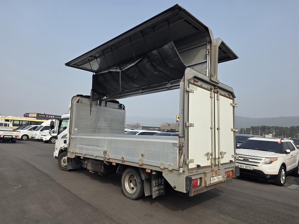 medium and large cargo truck 2015 Blanco - Importación desde Corea - HF Imports Iquique - Foto 17