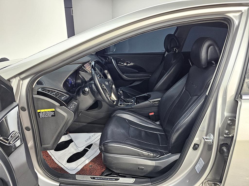 HYUNDAI Grandeur - Vista 8