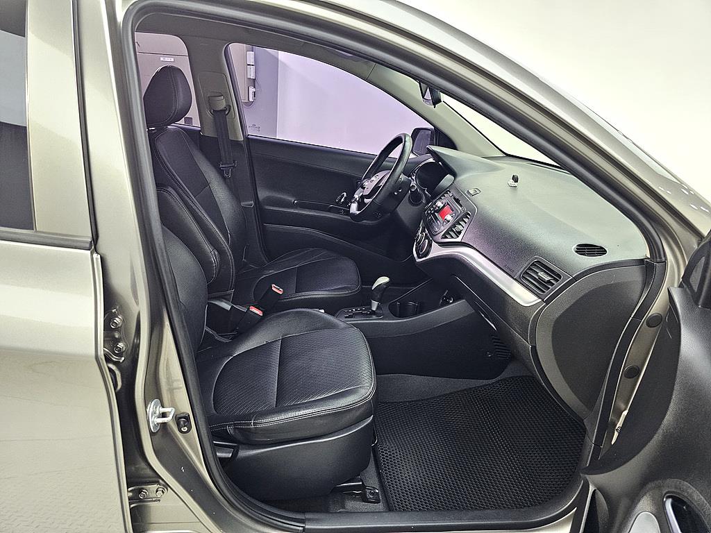 KIA Morning - Vista 11