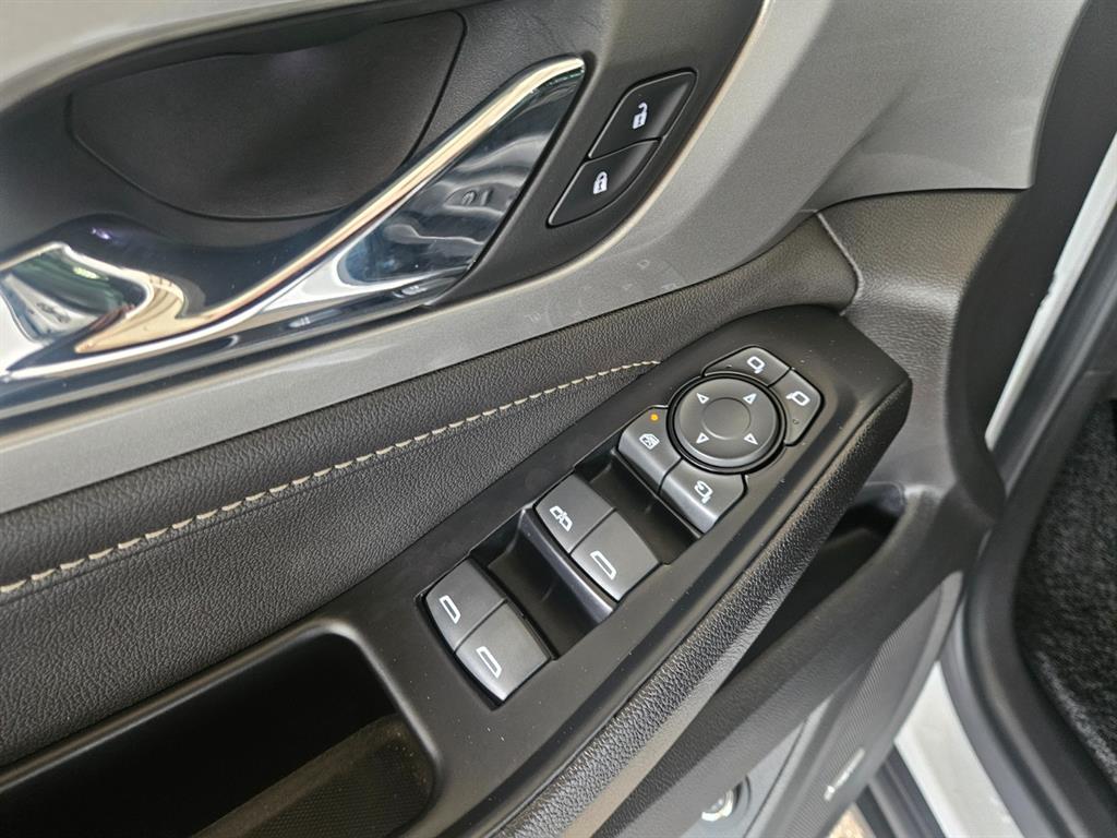 Chevrolet Travers 2023 Blanco - Importación desde Corea - HF Imports Iquique - Foto 15