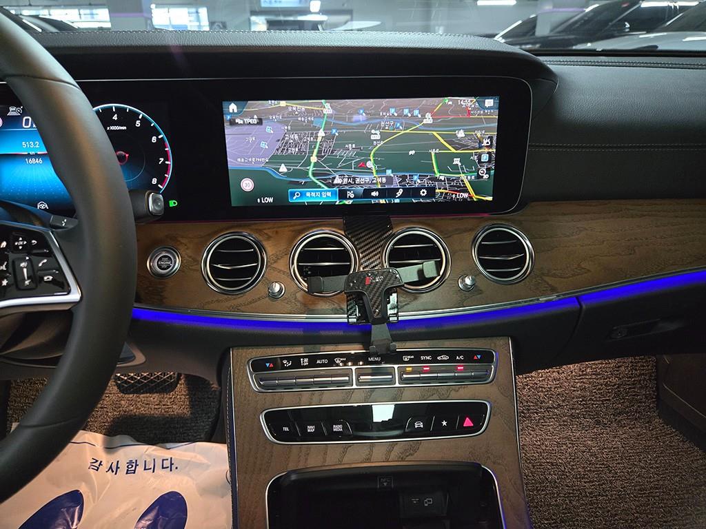 Mercedes Benz E class - Vista 10