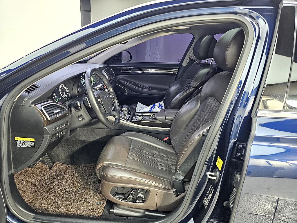 Genesis EQ900 - Vista 8