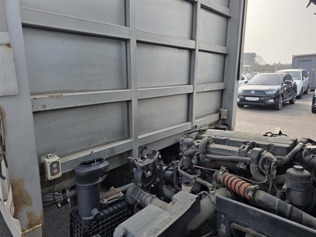 medium and large cargo truck 2015 Blanco - Importación desde Corea - HF Imports Iquique - Foto 19