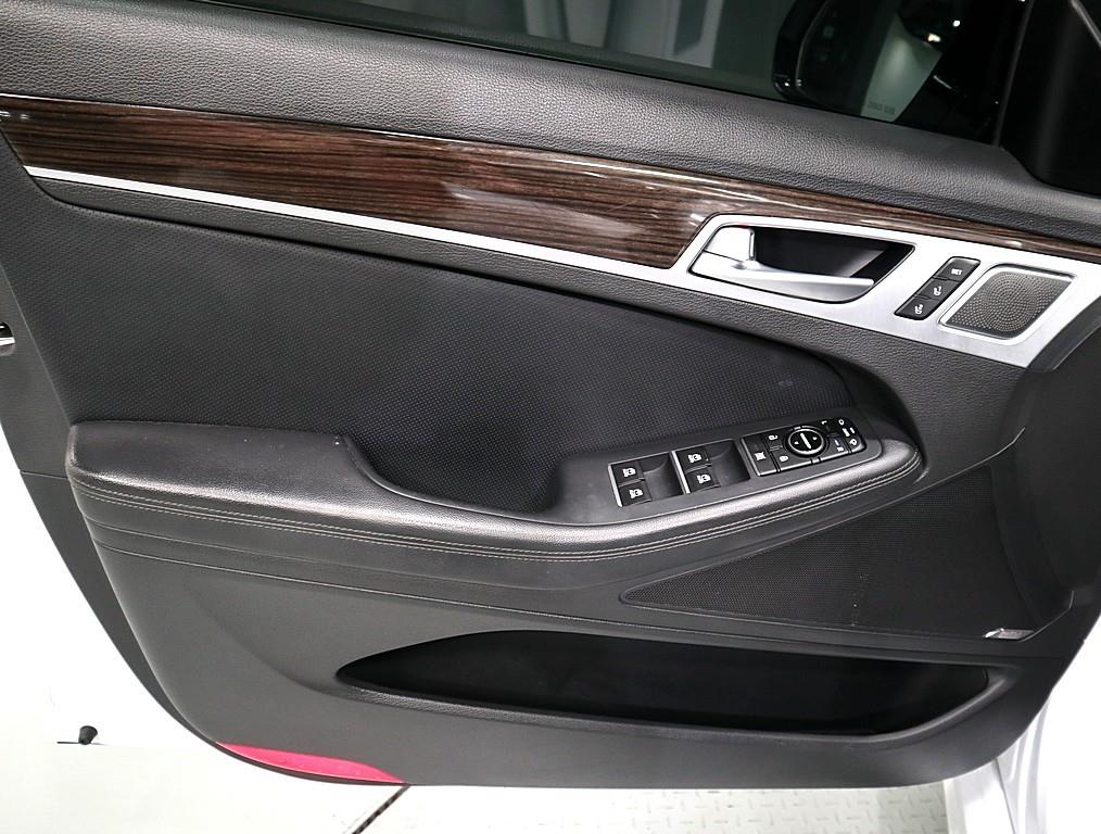 Genesis G80 - Vista 8