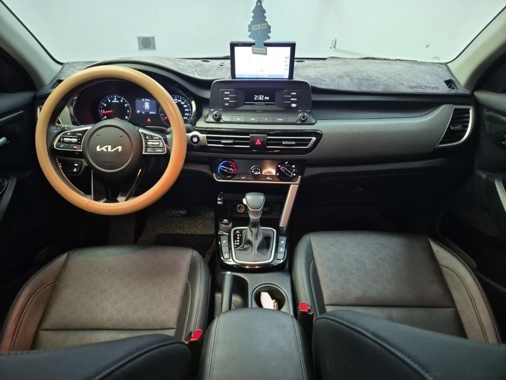 KIA Seltos - Vista 6
