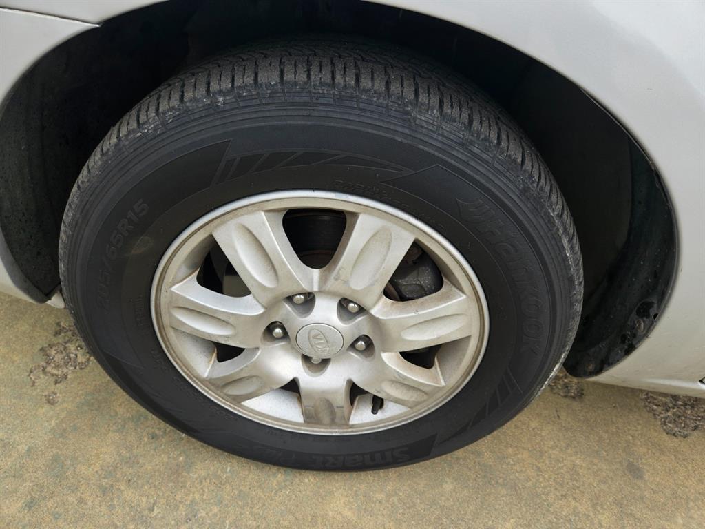 KIA Carens 2007 Gris - Importación desde Corea - HF Imports Iquique - Foto 17