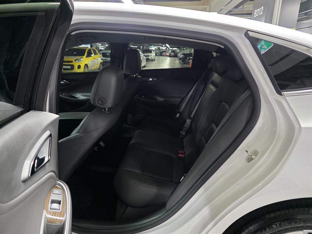 Chevrolet Malibu - Vista 8