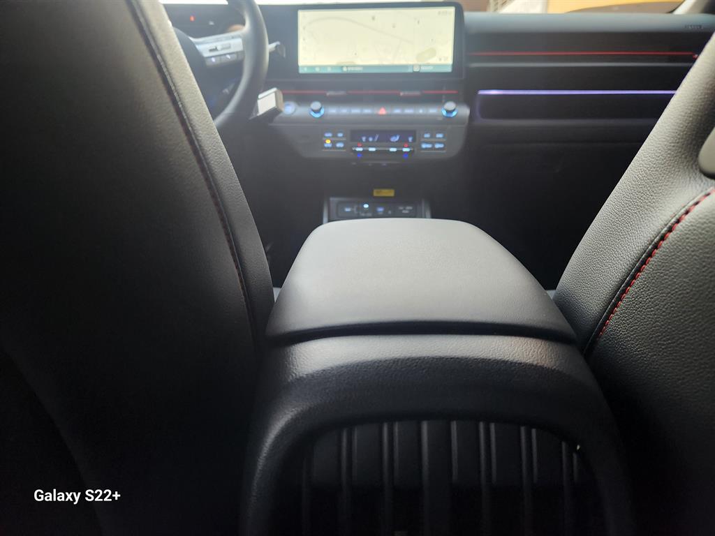 HYUNDAI Kona - Vista 11