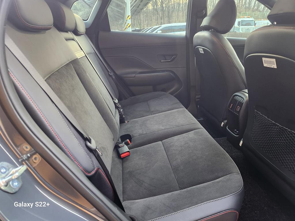 HYUNDAI Kona - Vista 10