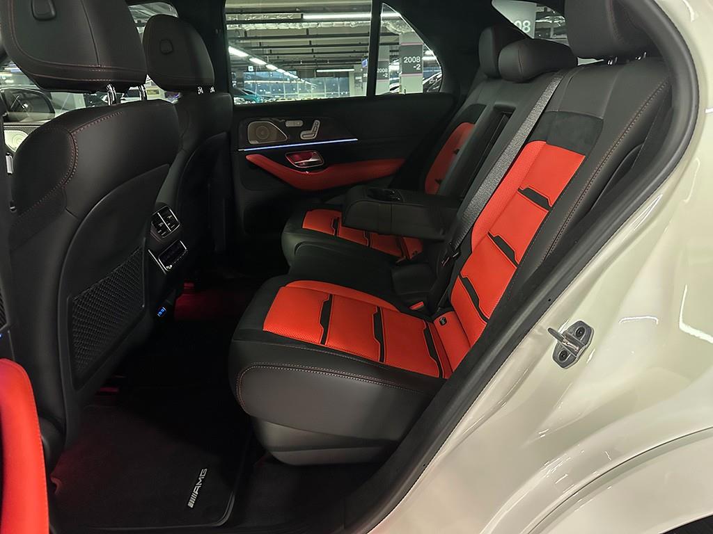 Mercedes Benz GLE Class - Vista 6