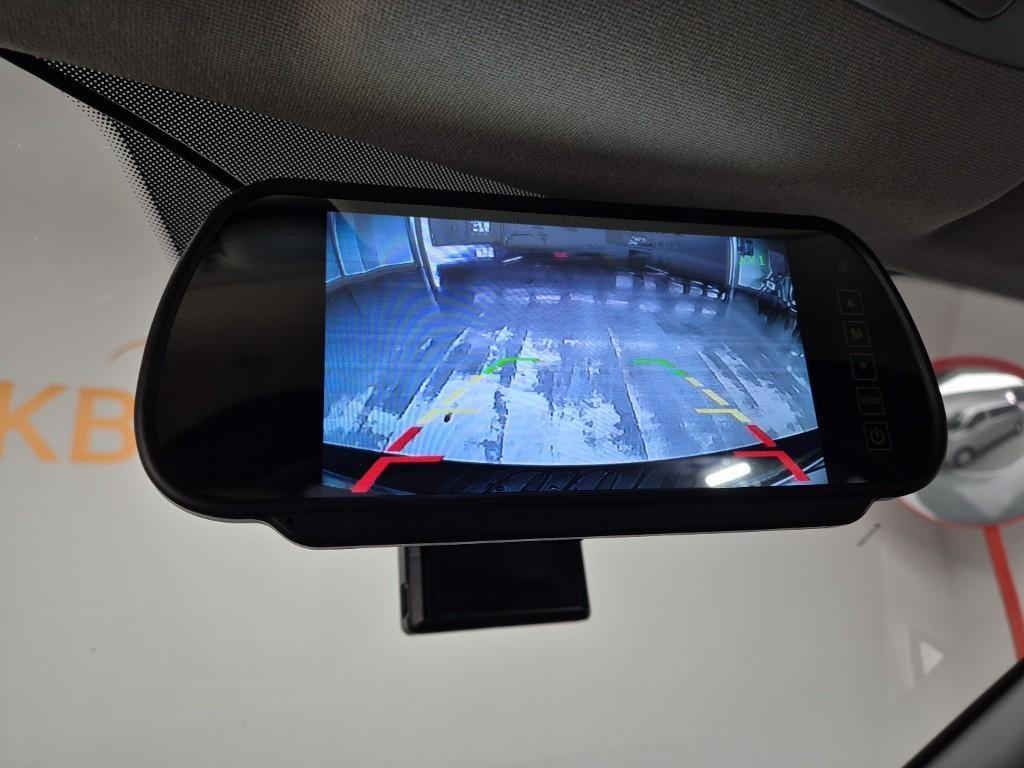 HYUNDAI Starex - Vista 12