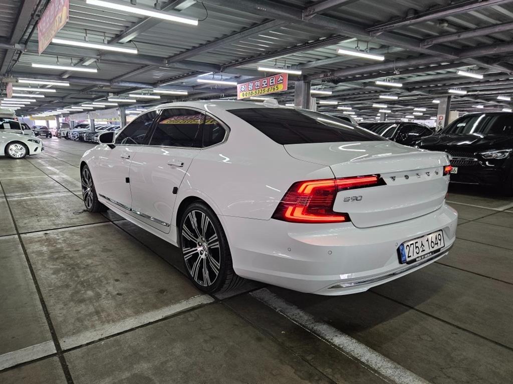 Volvo S90 - Vista 3