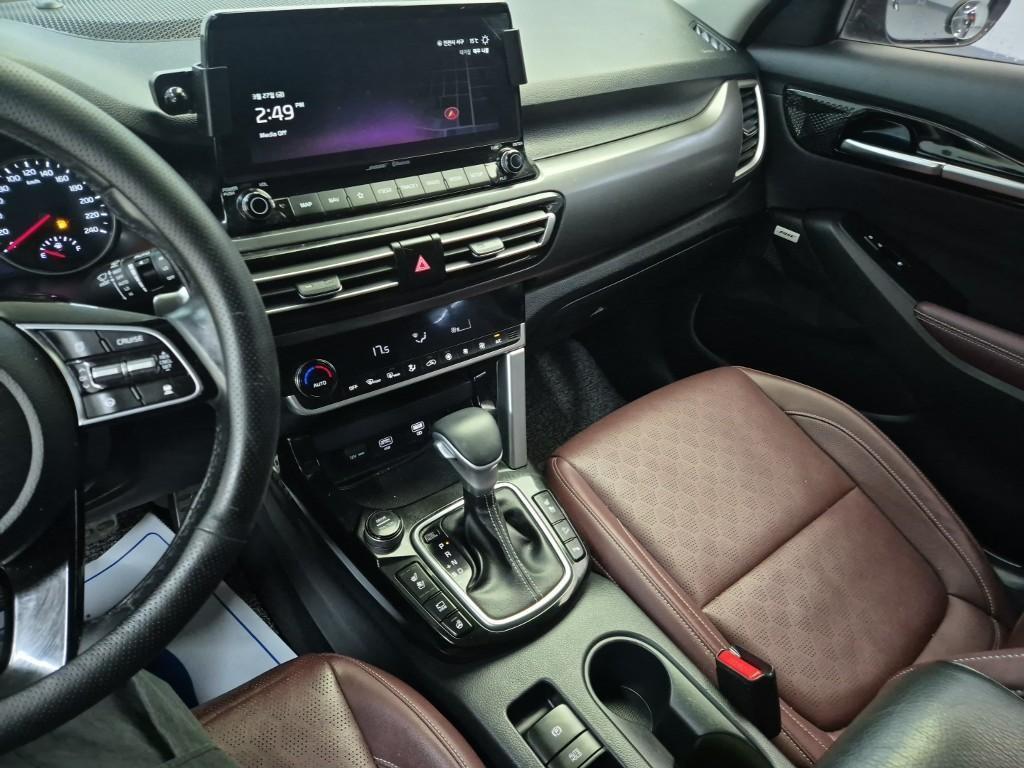 KIA Seltos - Vista 10