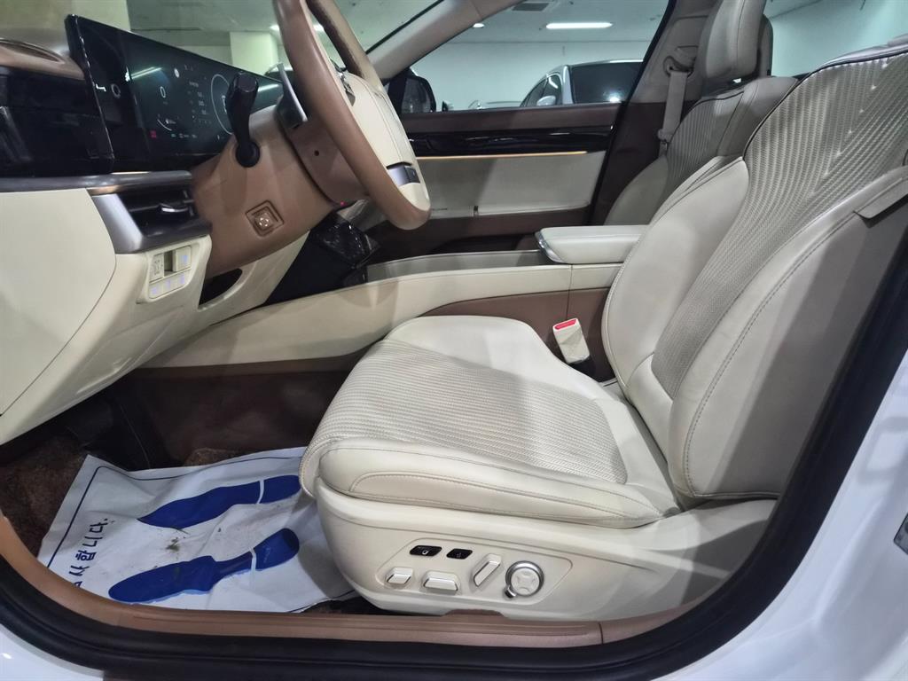 HYUNDAI Grandeur - Vista 10