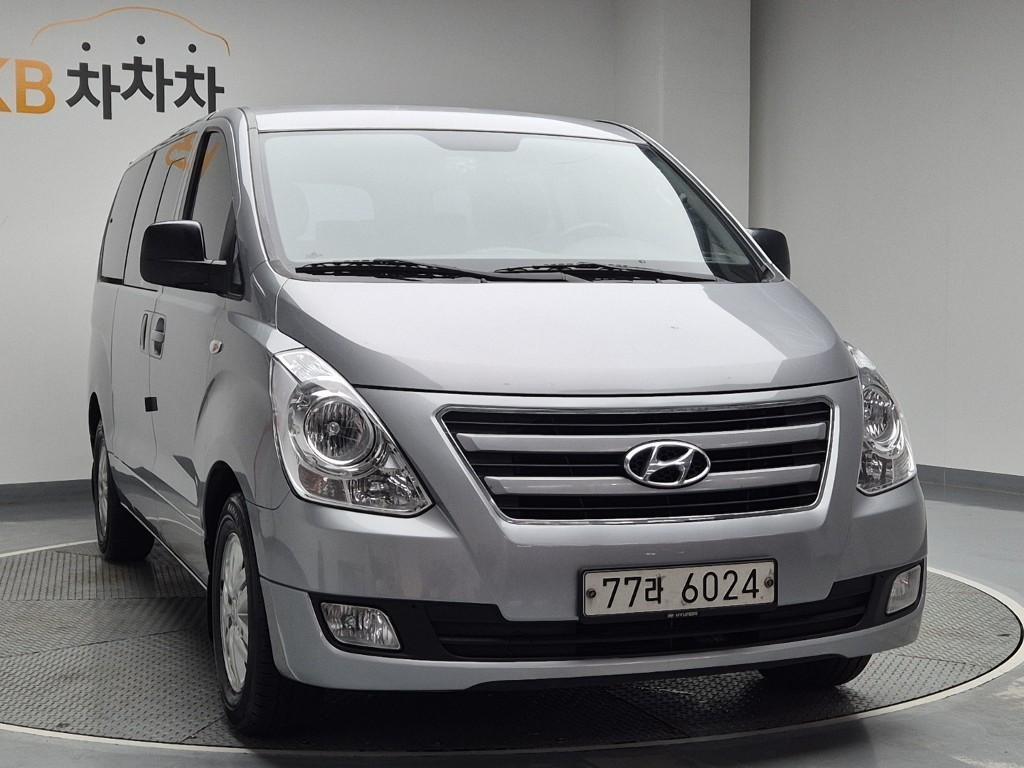 HYUNDAI Starex - Vista 4