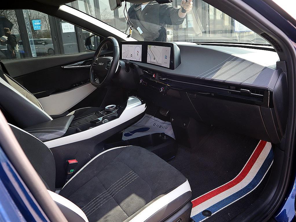 KIA EV6 2022 Azul - Importación desde Corea - HF Imports Iquique - Foto 13