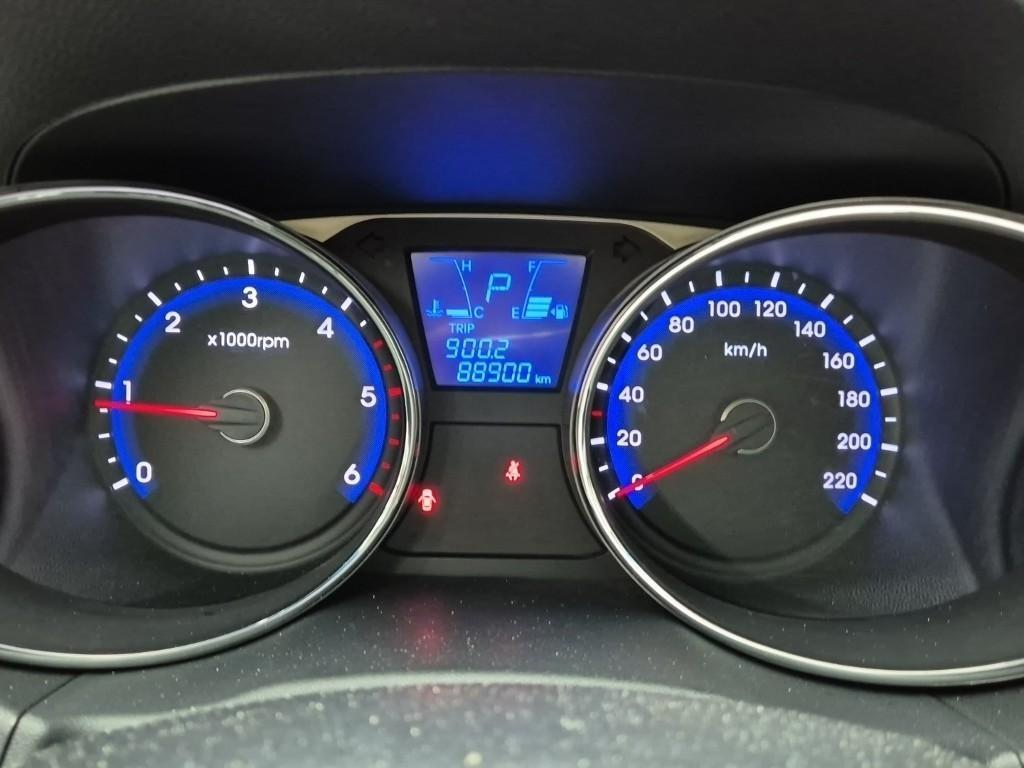 HYUNDAI Tucson - Vista 6