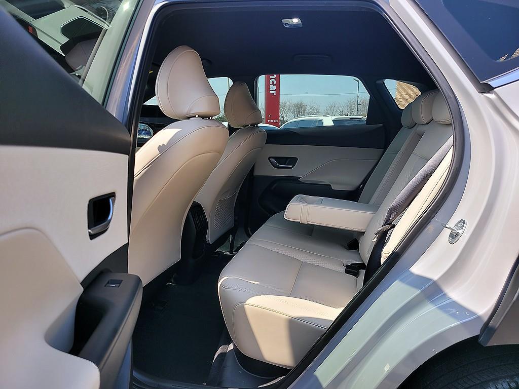 HYUNDAI Kona - Vista 7