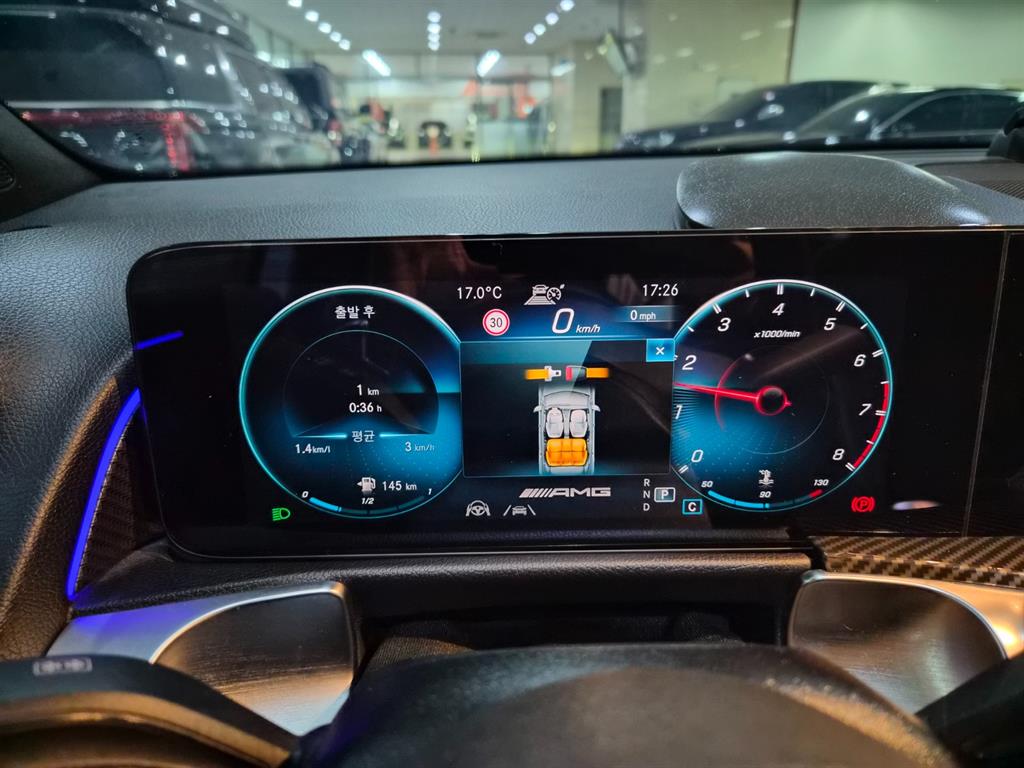 Mercedes Benz GLB Class - Vista 7