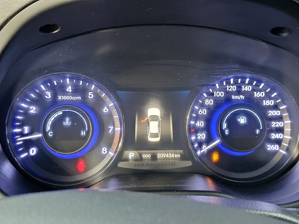 HYUNDAI Grandeur - Vista 7