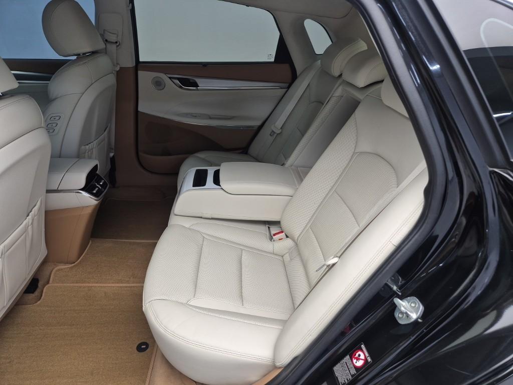 HYUNDAI Grandeur - Vista 12