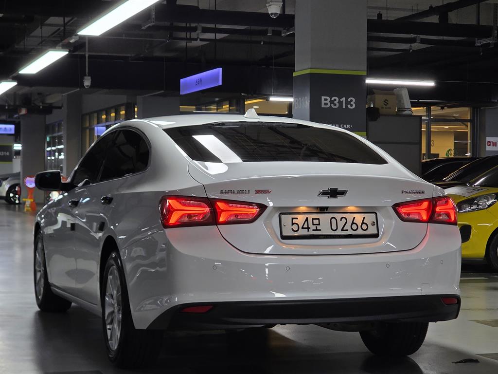 Chevrolet Malibu - Vista 4