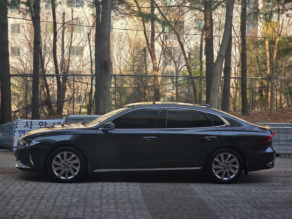 HYUNDAI Grandeur - Vista 4