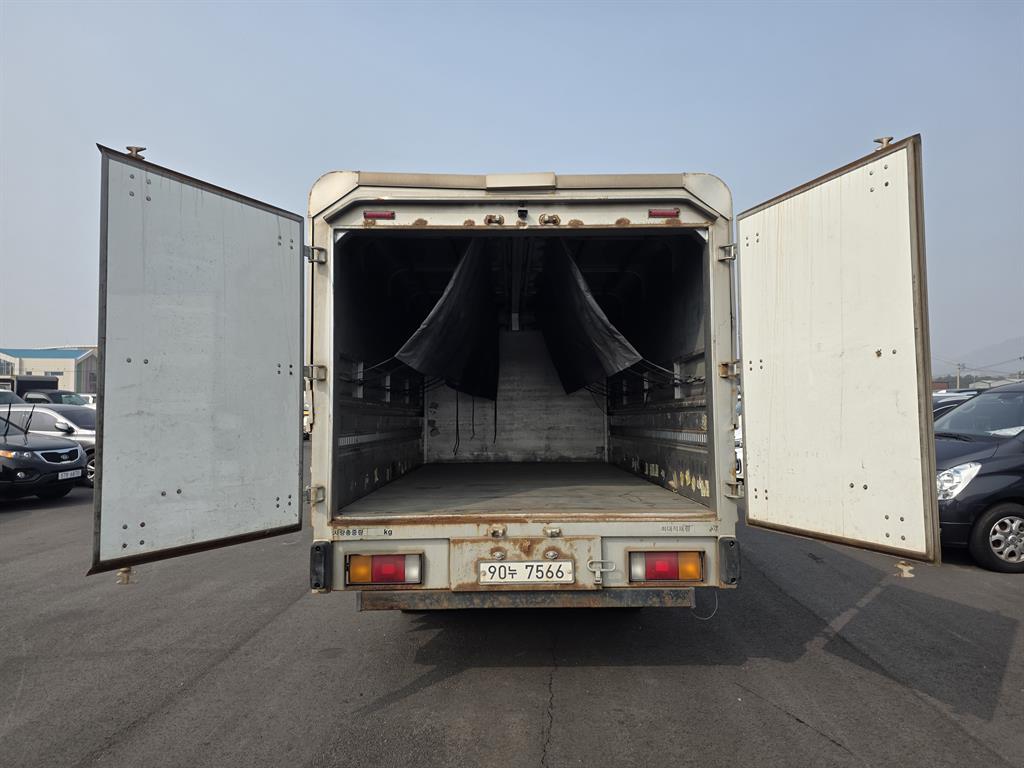 medium and large cargo truck 2015 Blanco - Importación desde Corea - HF Imports Iquique - Foto 15