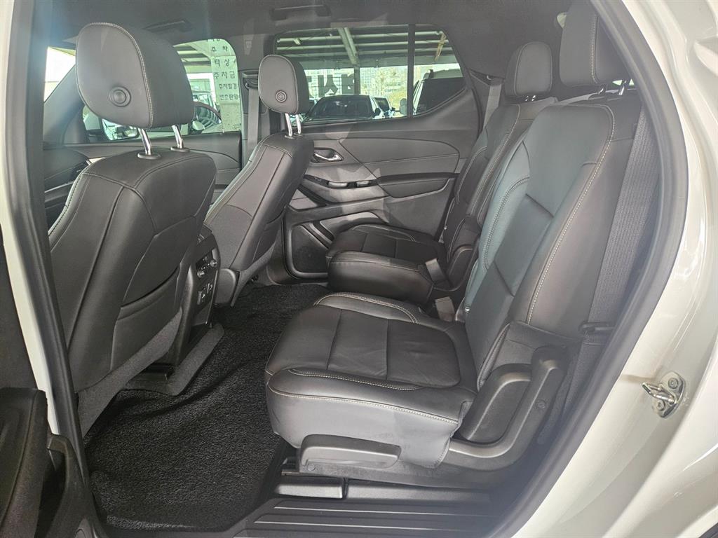 Chevrolet Travers - Vista 11