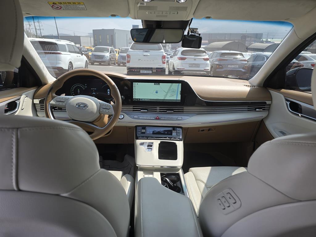 HYUNDAI Grandeur - Vista 9