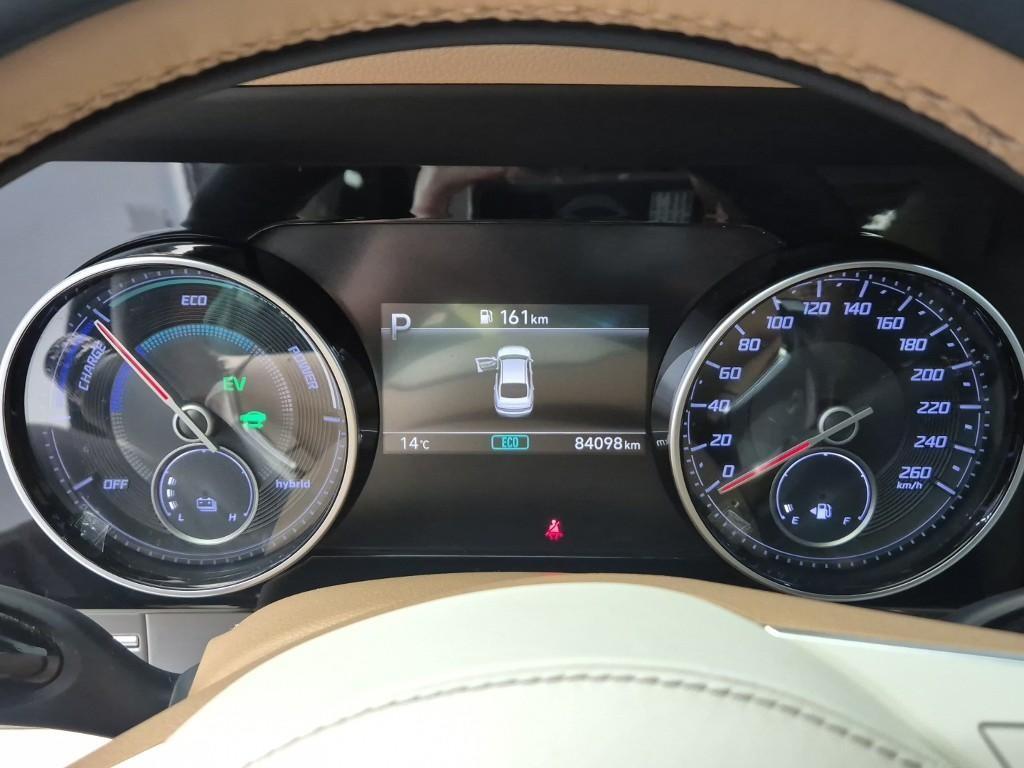 HYUNDAI Grandeur - Vista 6