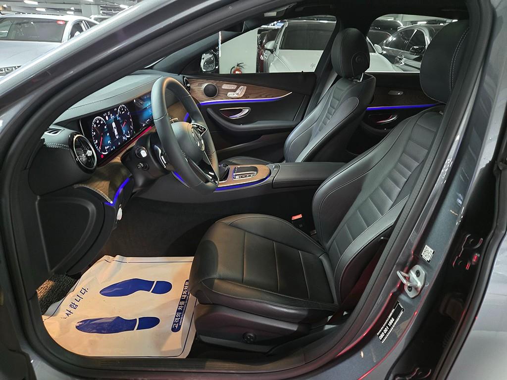 Mercedes Benz E class - Vista 5