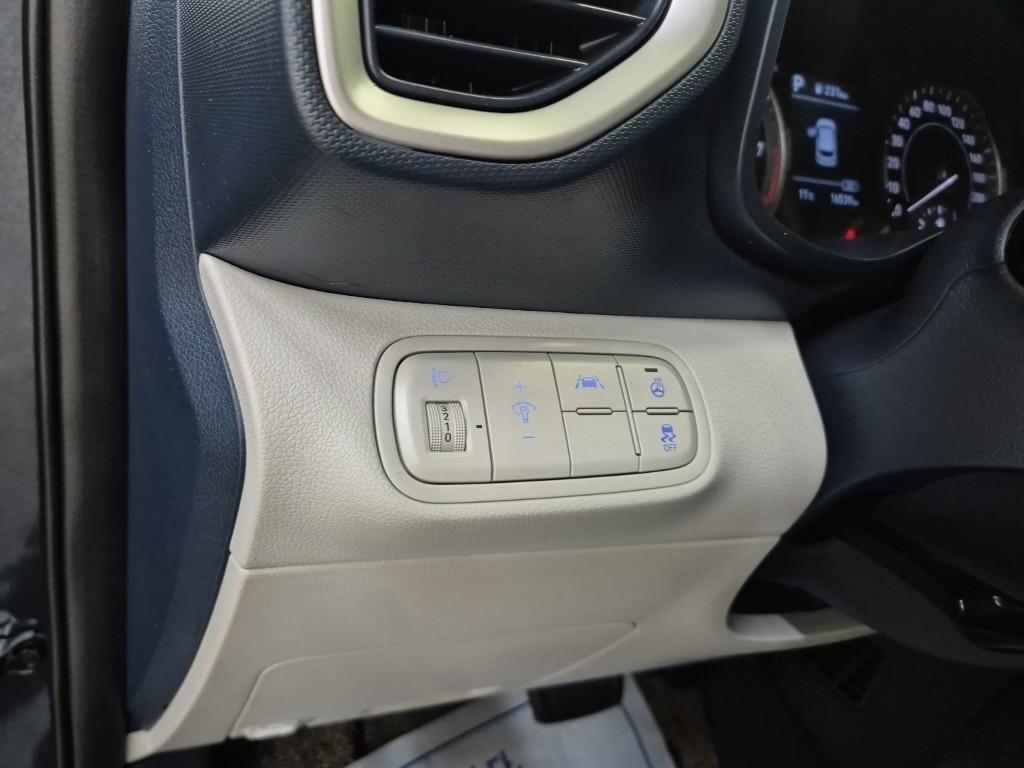 HYUNDAI Venue - Vista 7