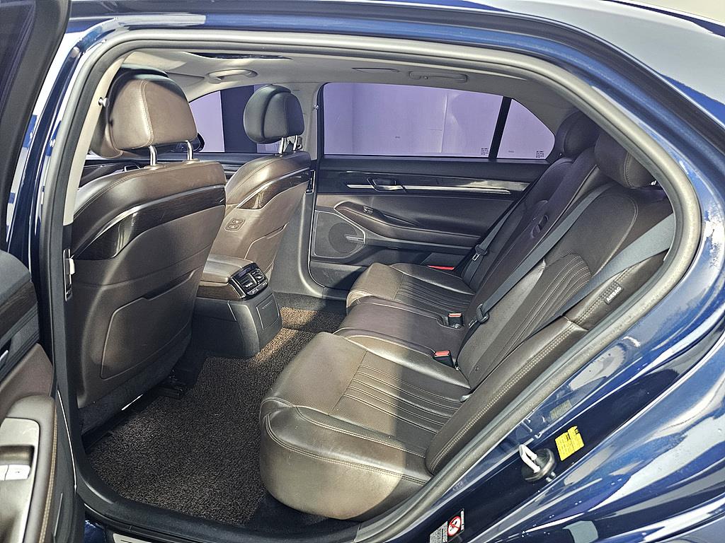 Genesis EQ900 - Vista 9