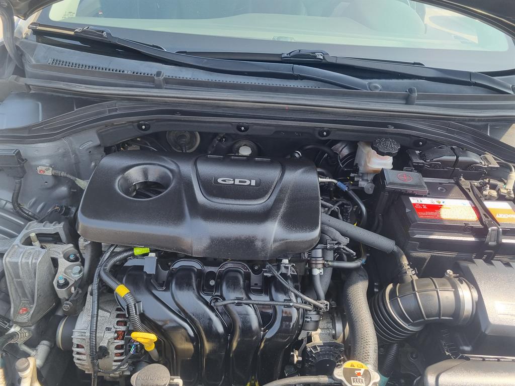 HYUNDAI Avante 2017 Gris - Importación desde Corea - HF Imports Iquique - Foto 19