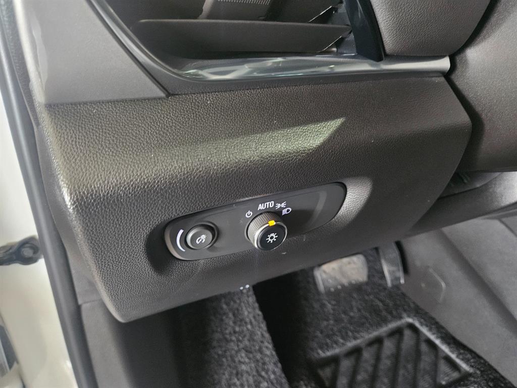 Chevrolet Travers 2023 Blanco - Importación desde Corea - HF Imports Iquique - Foto 16