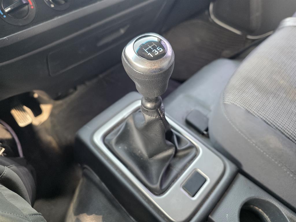 medium and large cargo truck - Vista 9