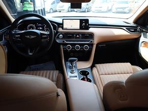 Genesis G70 - Vista 10