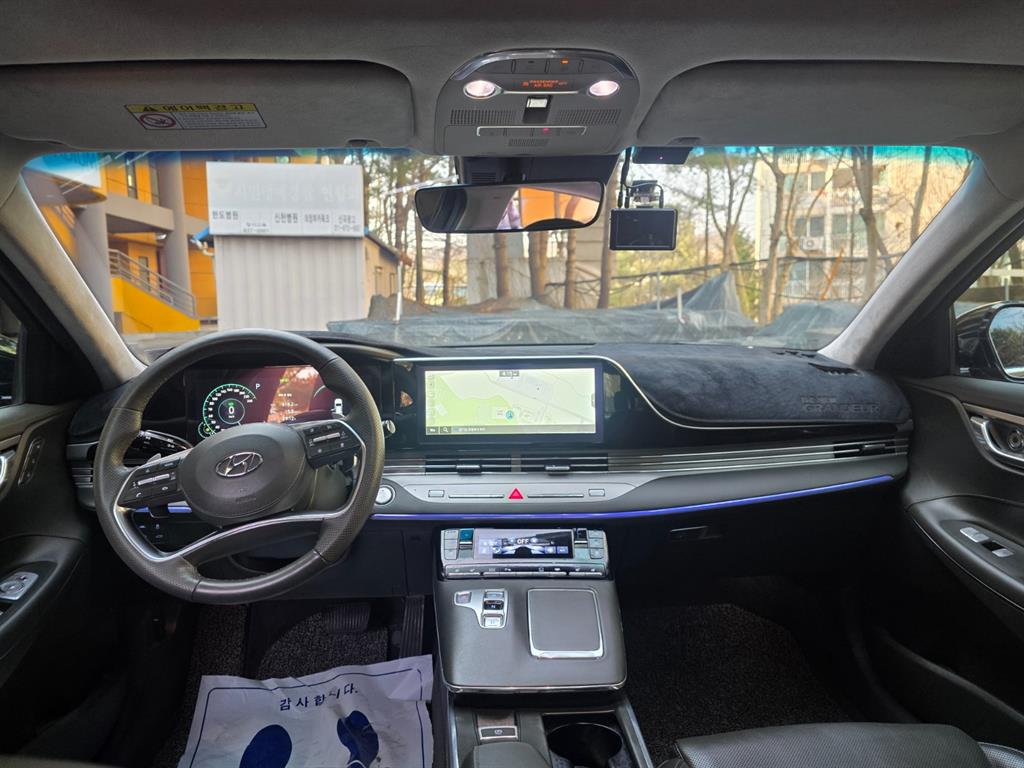 HYUNDAI Grandeur - Vista 9