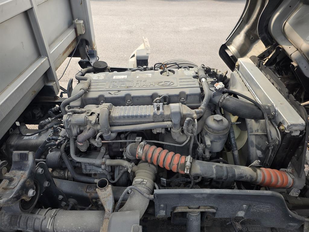 medium and large cargo truck - Vista 6