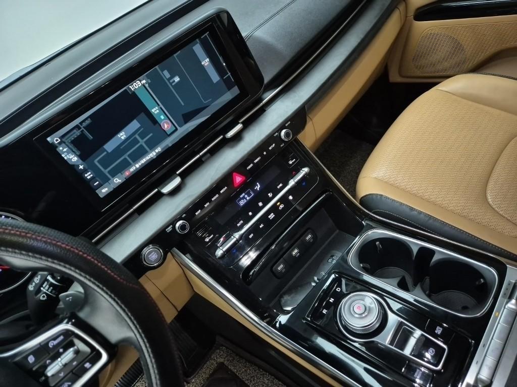 KIA Carnival - Vista 10