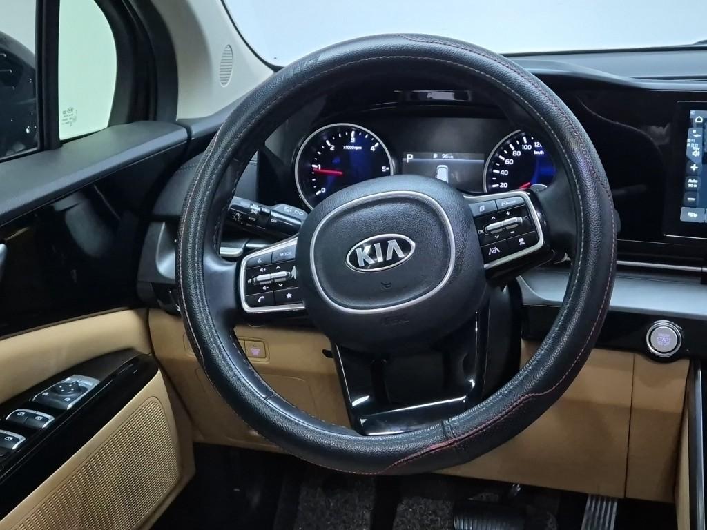 KIA Carnival - Vista 9