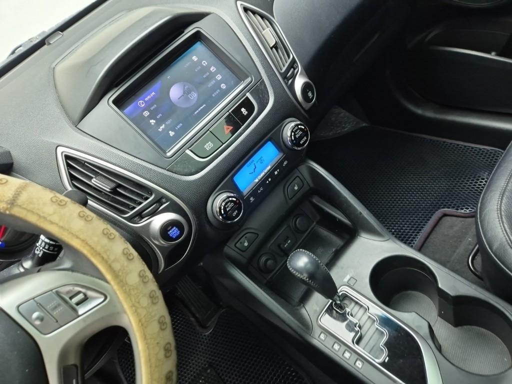 HYUNDAI Tucson - Vista 10