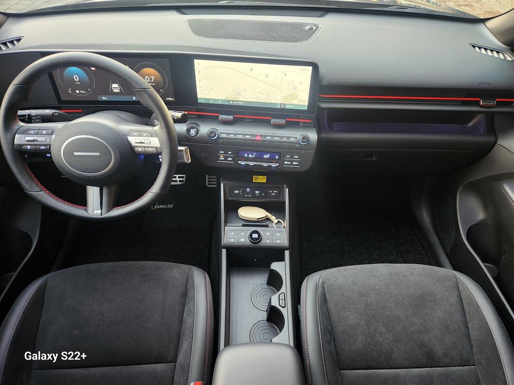 HYUNDAI Kona - Vista 7