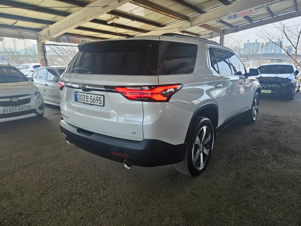 Chevrolet Travers - Vista 4