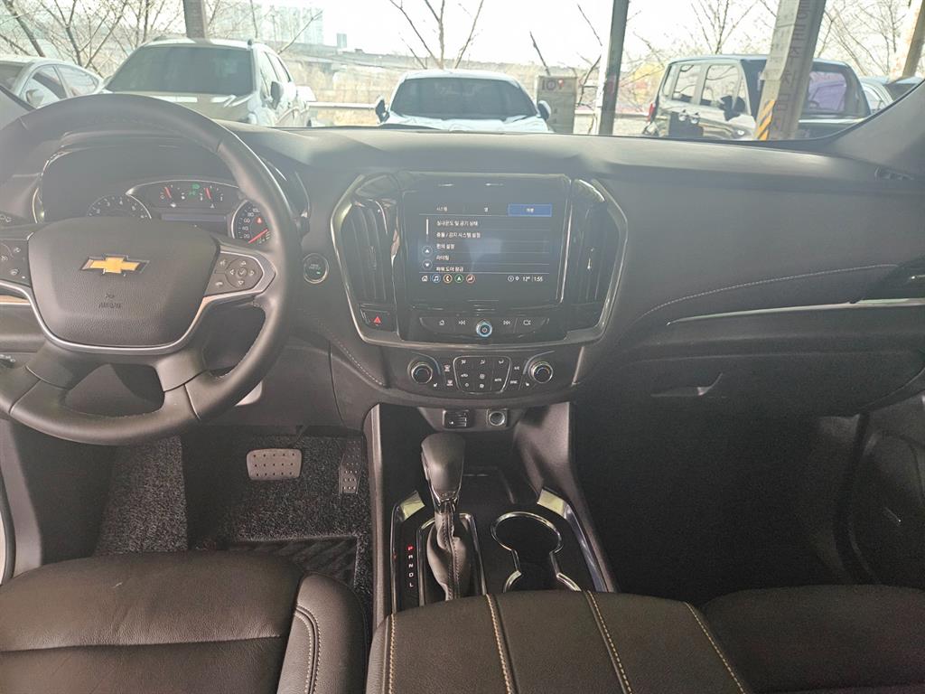 Chevrolet Travers - Vista 8