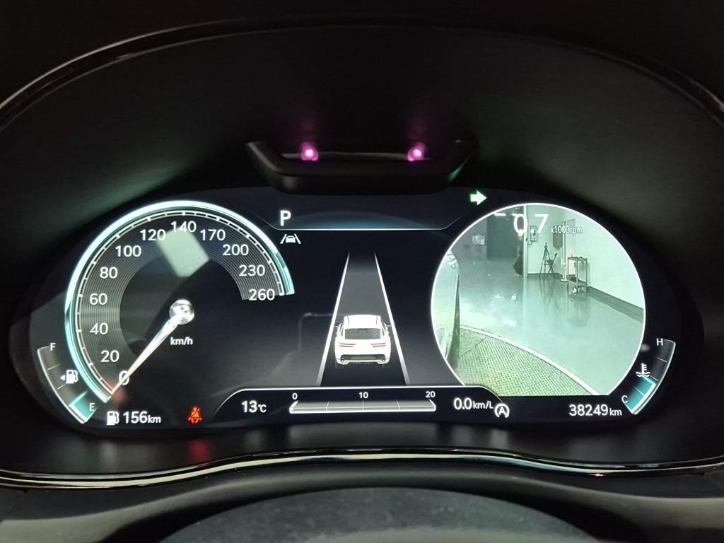 Genesis GV70 - Vista 6