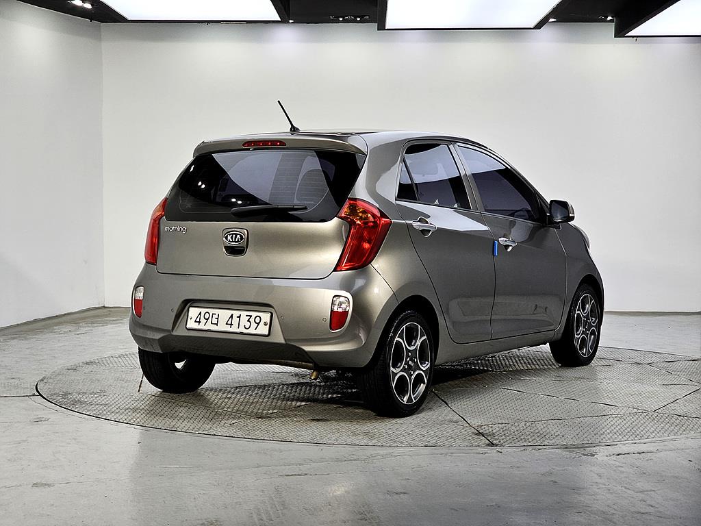 KIA Morning - Vista 4