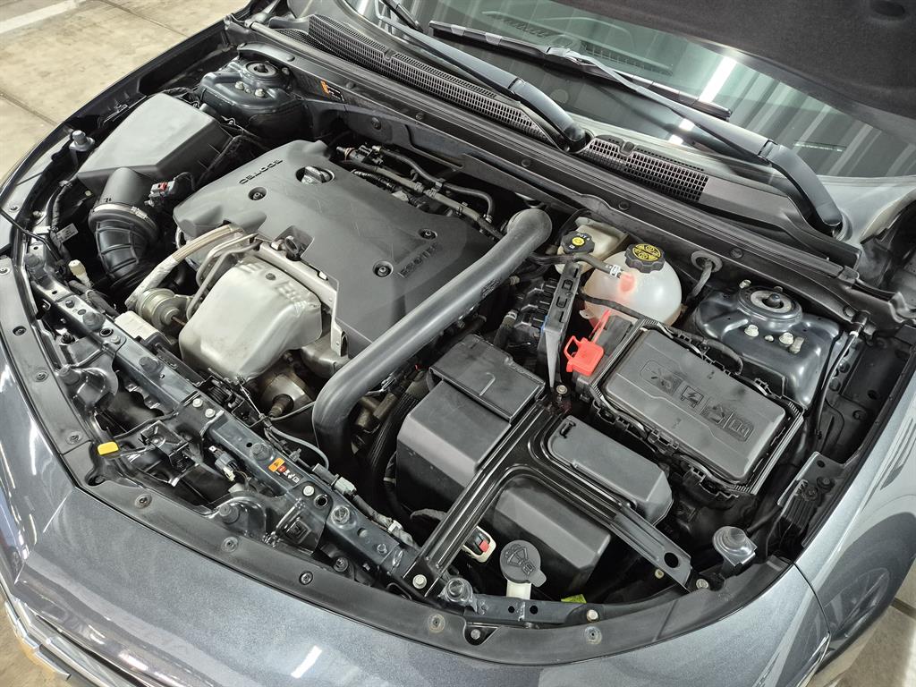 Chevrolet Malibu - Vista 5