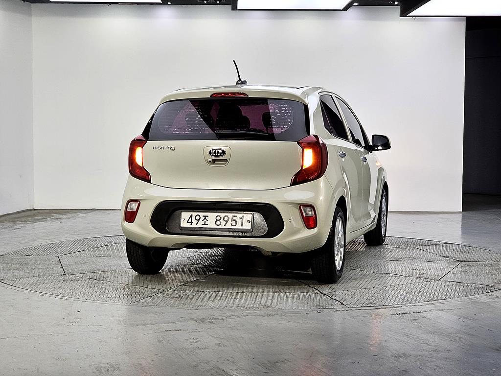 KIA Morning - Vista 4